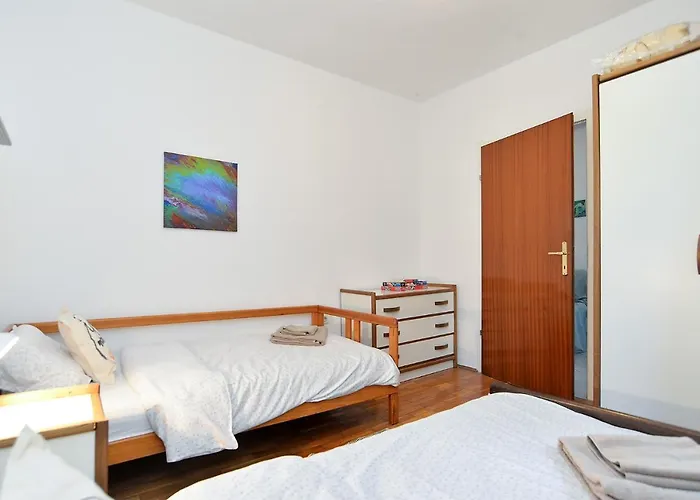 Apartment Tania 1085